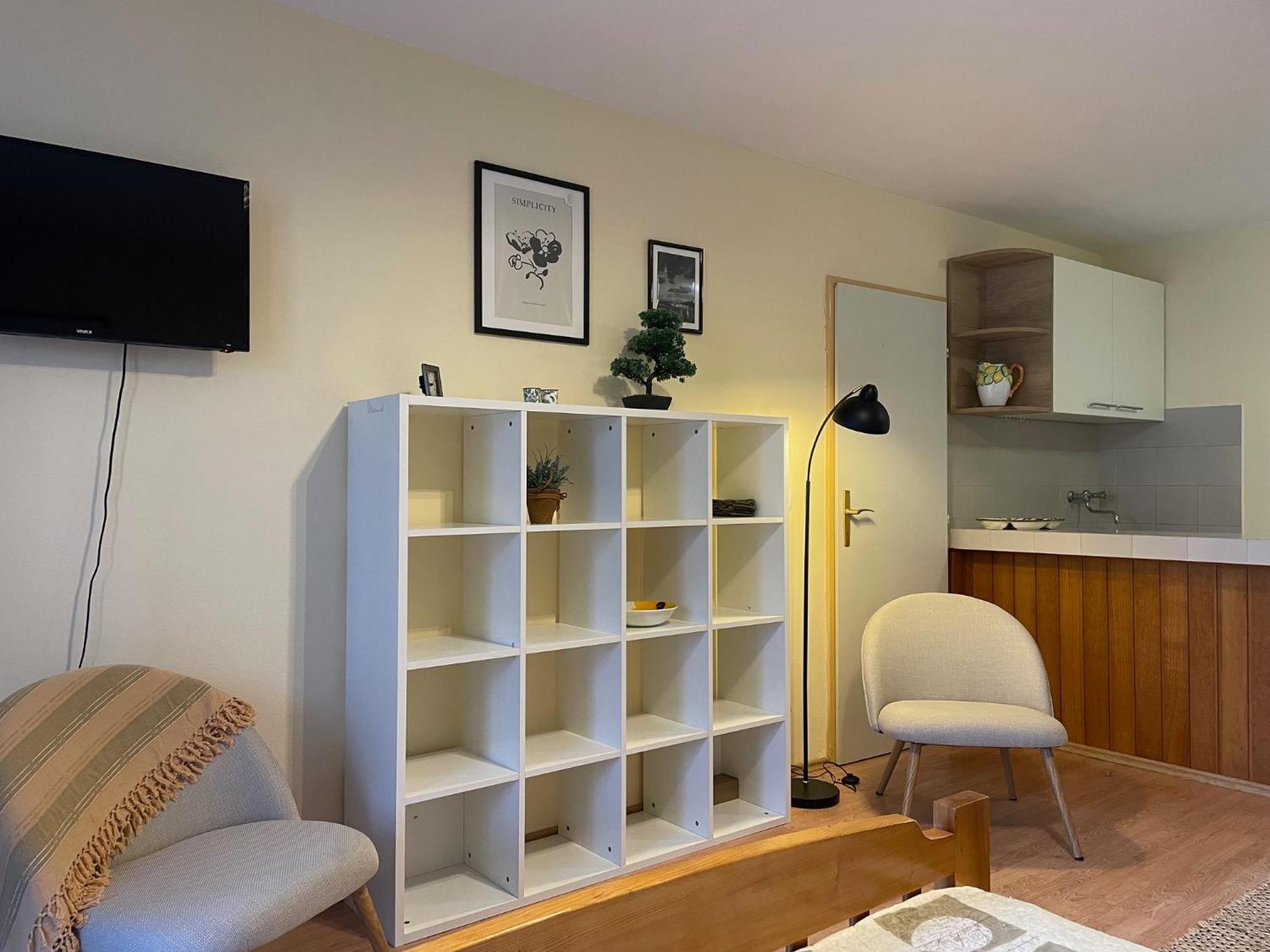 Apartments Ana By The Sea Лумбарда Екстериор снимка